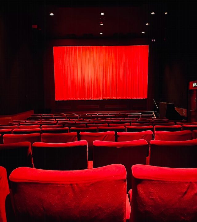 merch-husey-EEZgog4AS5M-unsplash